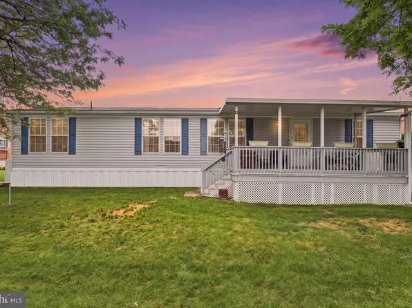 5613 Classic Ct, Fayetteville, PA 17222