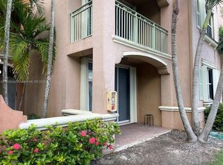 6700 NW 114th Ave APT 906, Doral, FL 33178