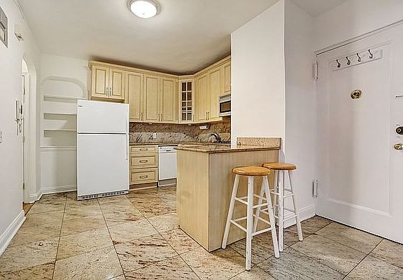 4th image of 76-15 35th Ave #3L