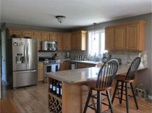 3rd image of 12 Bunker Hill Dr