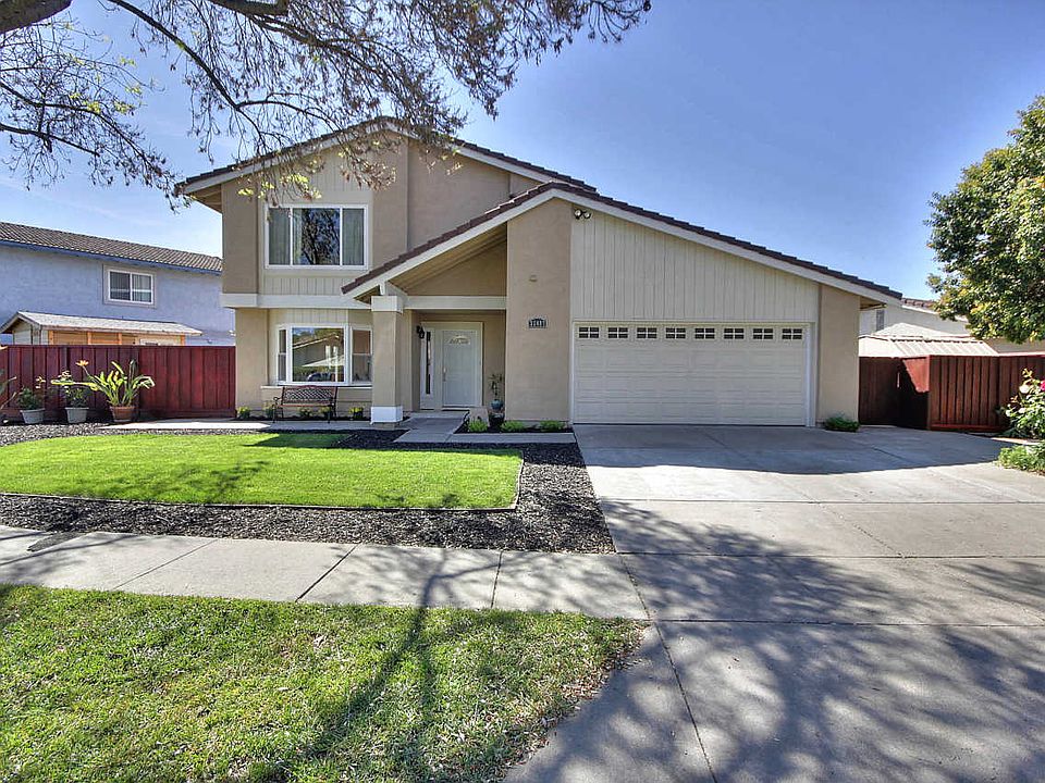 1st image of 33487 Caliban Dr