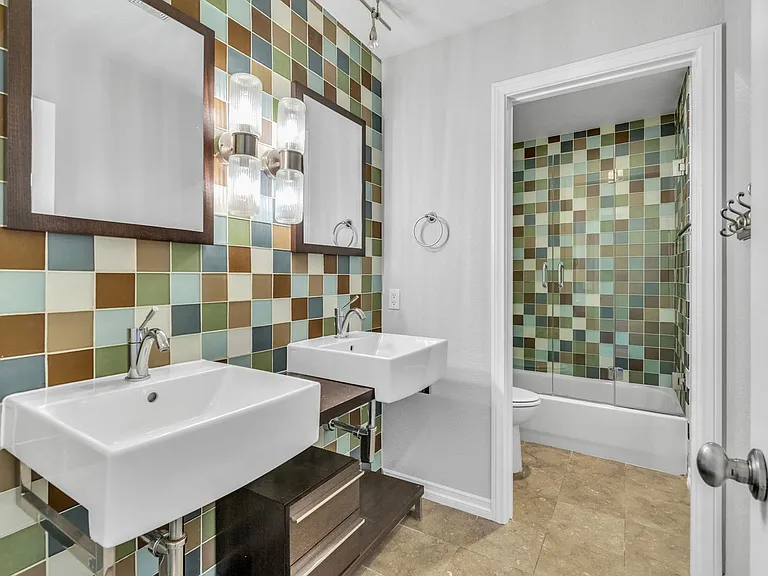 296 Doe Run Cir — Photo 27