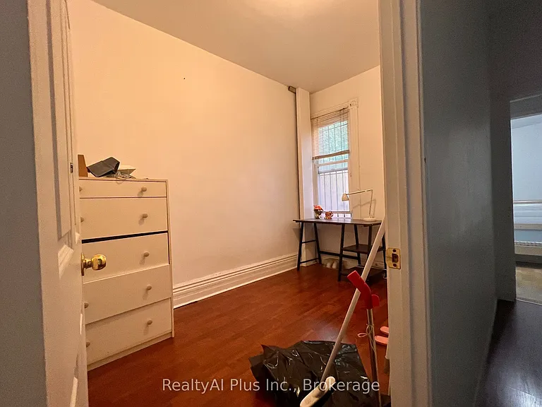 182 Boulton Ave — Photo 13
