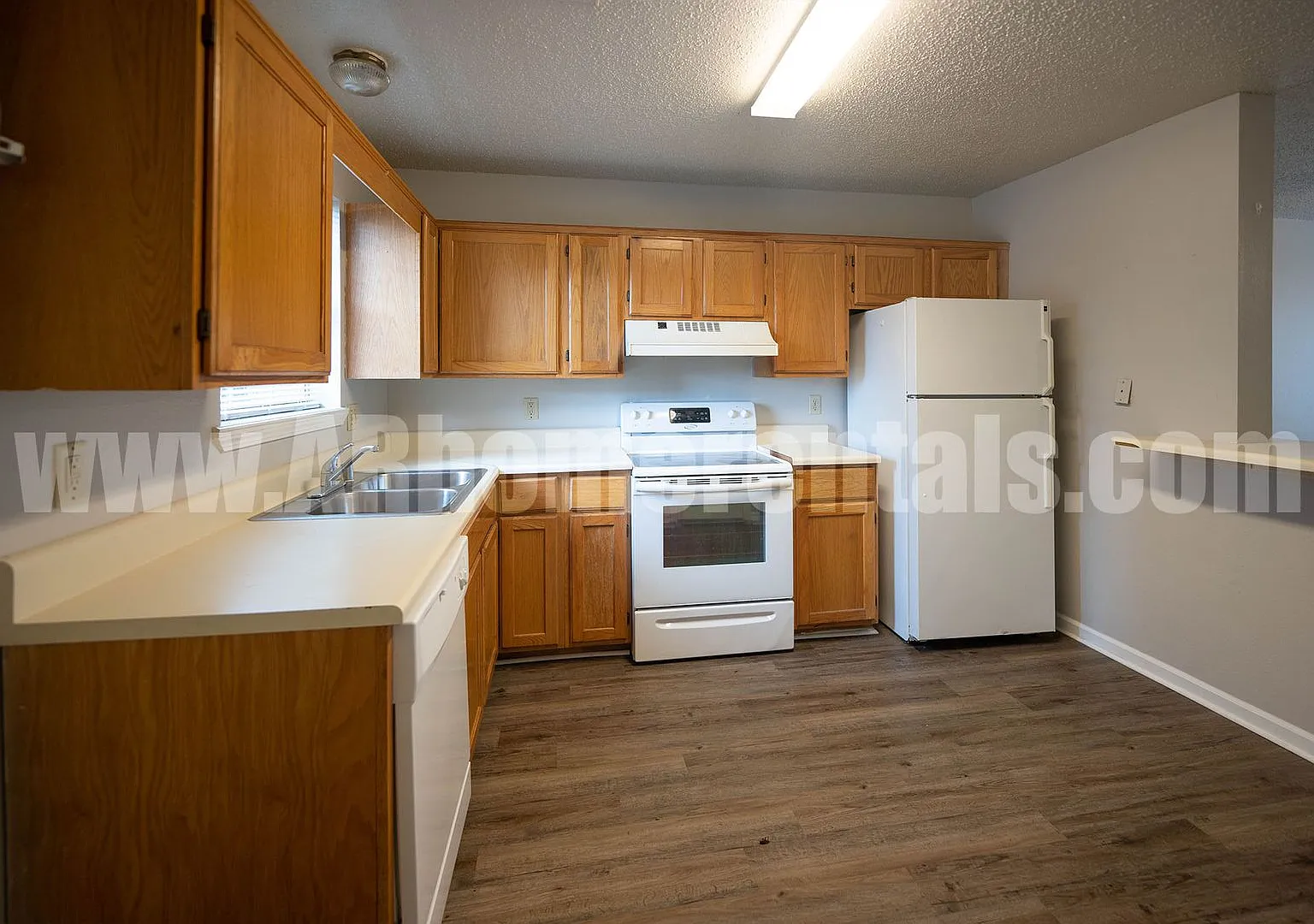 2415 Washington Avenue — Photo 1