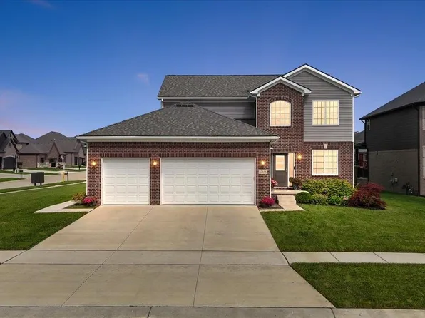 52658 Char Marie Dr, Macomb, MI 48042