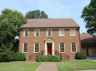 102 Hemlock Ct, Greenwood, SC 29649