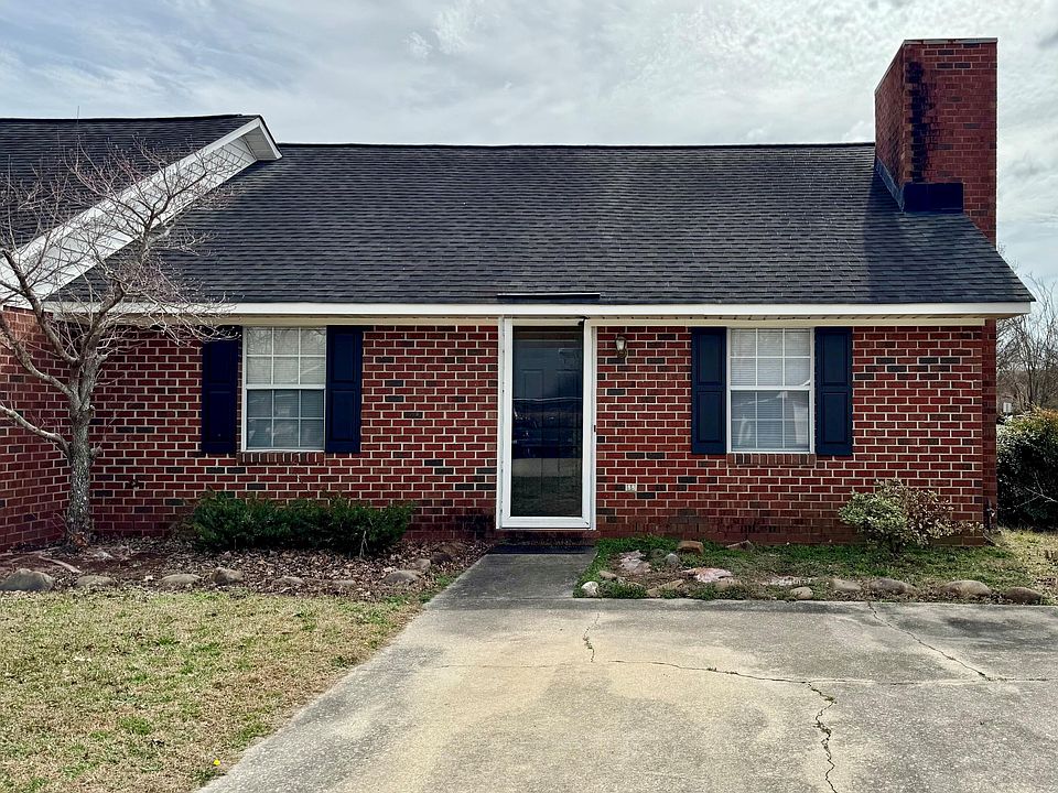 1st image of 2601 Richard Drive #B