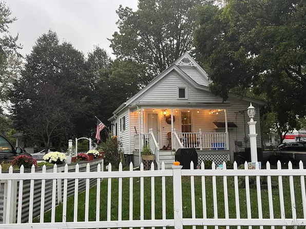 73 Smith St, Mount Clemens, MI 48043
