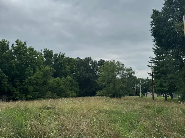 Hickory St, Williamsport, IN 47993