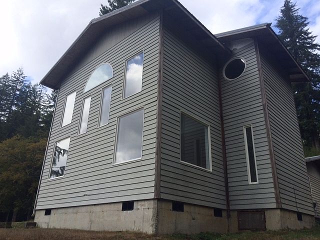 1st image of 828 N 7th St