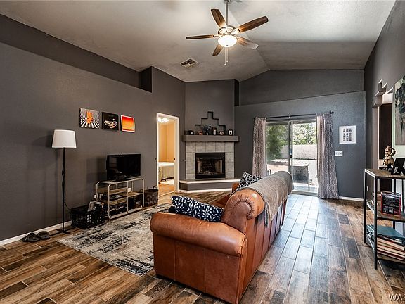 2nd image of 3689 N Burbank Street
