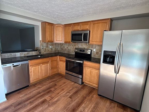 5th image of 3340 Garrison Cir