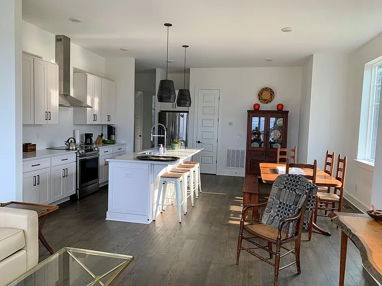 605 Hamilton Ave #C — Photo 3