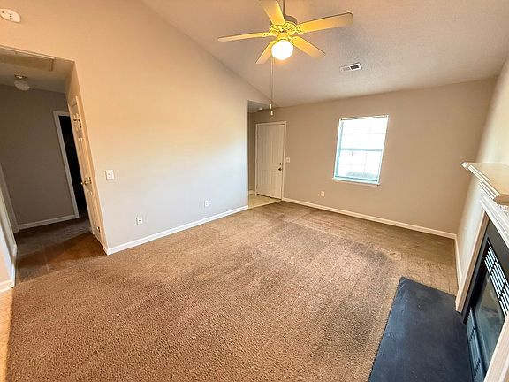 4th image of 1112 A Holden Dr #A