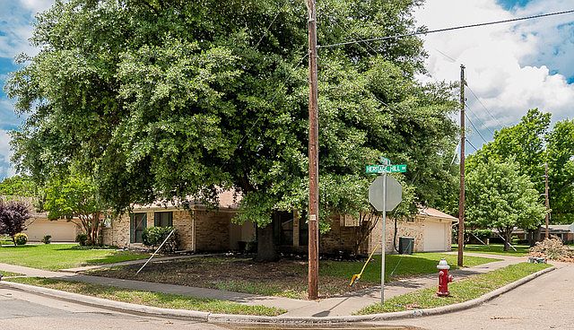 1st image of 608 Heritage Hill Dr