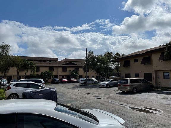 4th image of 6866 NW 173rd Dr APT 607