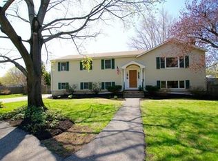 18 Locksley Rd, Danvers, MA 01923