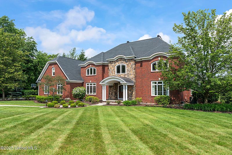 3rd image of 1 Stoneridge Drive