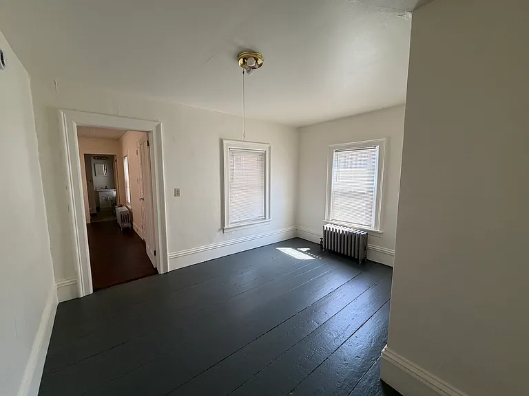 17 Center St #2B — Photo 4