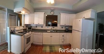 3rd image of 6035 Estate Dr