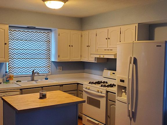 4th image of 3007 Prial Ave