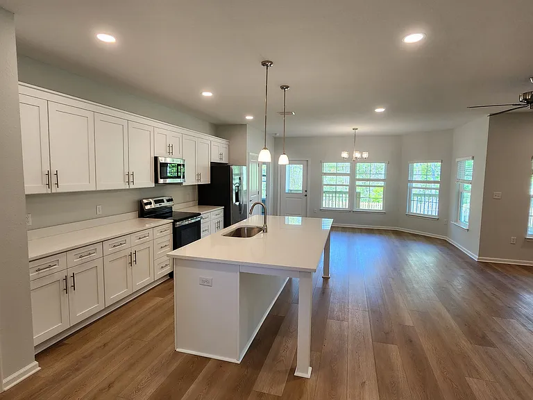 102 Riverwalk Blvd — Photo 8