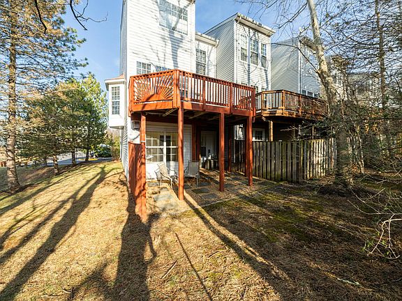5th image of 13983 Gill Brook Ln