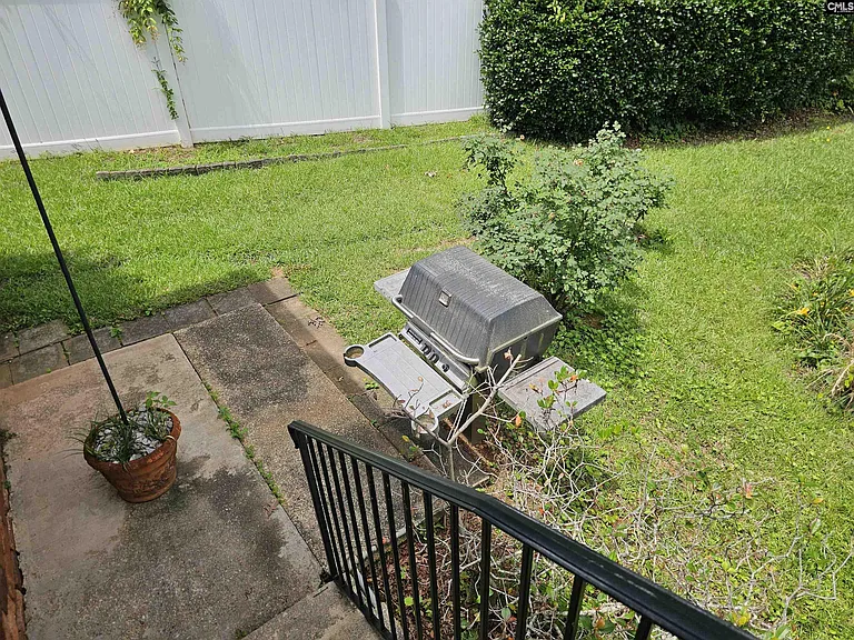 625 Challedon Dr — Photo 30