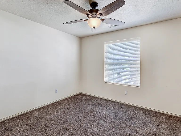 S 375 East Cir — Photo 16
