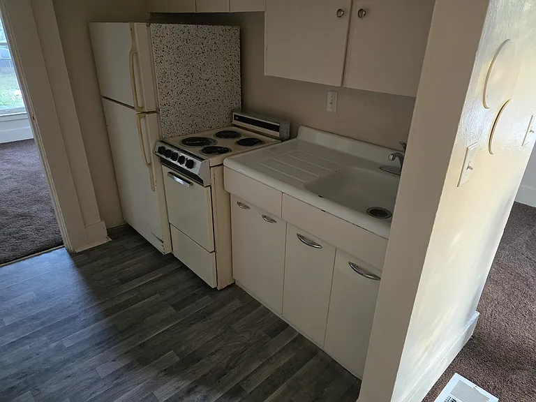 205 Kinsey St #5 — Photo 3
