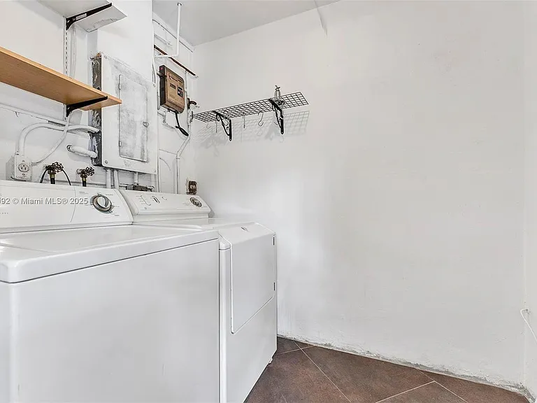9752 SW 74th St — Photo 7