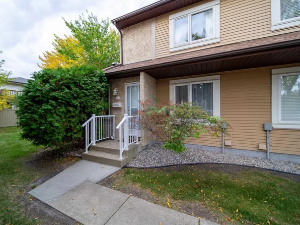 11111 26th Ave NW #5, Edmonton, AB T6J 5M7