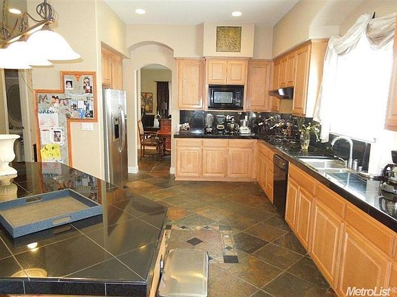 4th image of 622 Stetson Dr