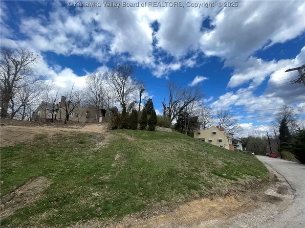 329 Hawthorne Dr, Charleston, WV 25302