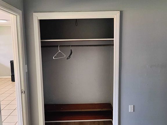 3rd image of 616 Mills Ave #8