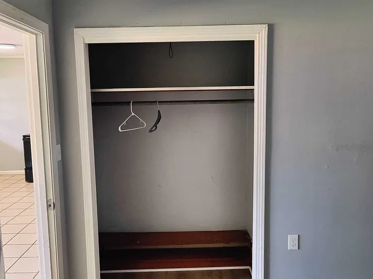 616 Mills Ave #8 — Photo 3