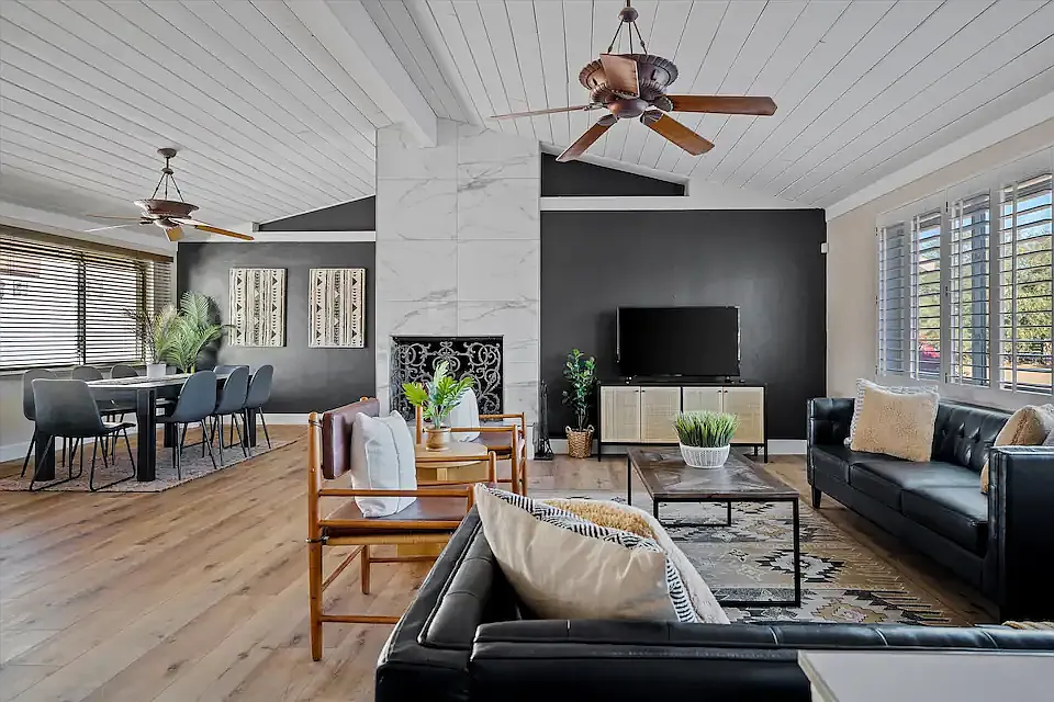 4 bed, 3015 sqft, $7,850 — Photo 4