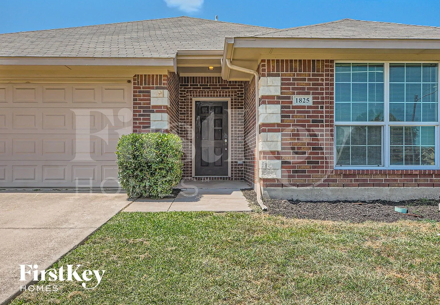 3 bed, 2.0 bath, 1345 sqft, $1,955 — Photo 3