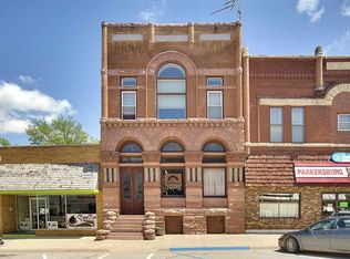 222 3rd St, Parkersburg, IA 50665