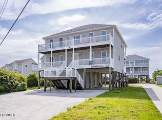 812 N Topsail Dr, Surf City, NC 28445
