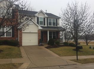 401 Summit Tree Ct, Fenton, MO 63026