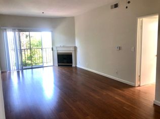 11925 Riverside Dr #36, Valley Village, CA 91607
