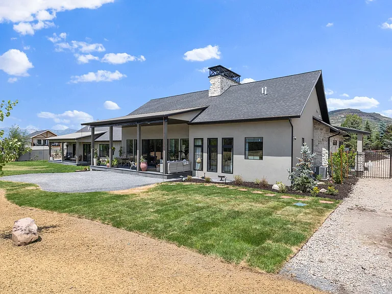 5240 Lake Creek Rd — Photo 35