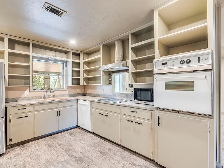 10606 Macmora Rd — Photo 10