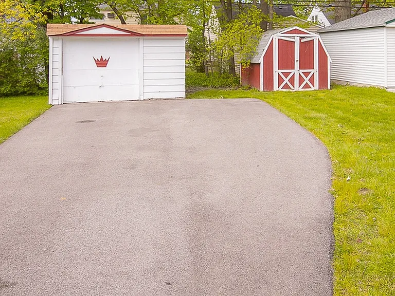 4241 Bayard Rd — Photo 2