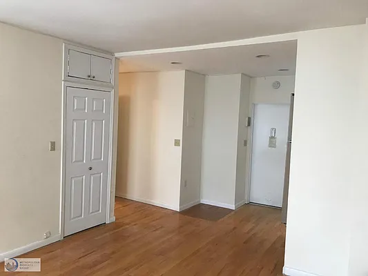 Rented by Metropolitan Property Group | media 7