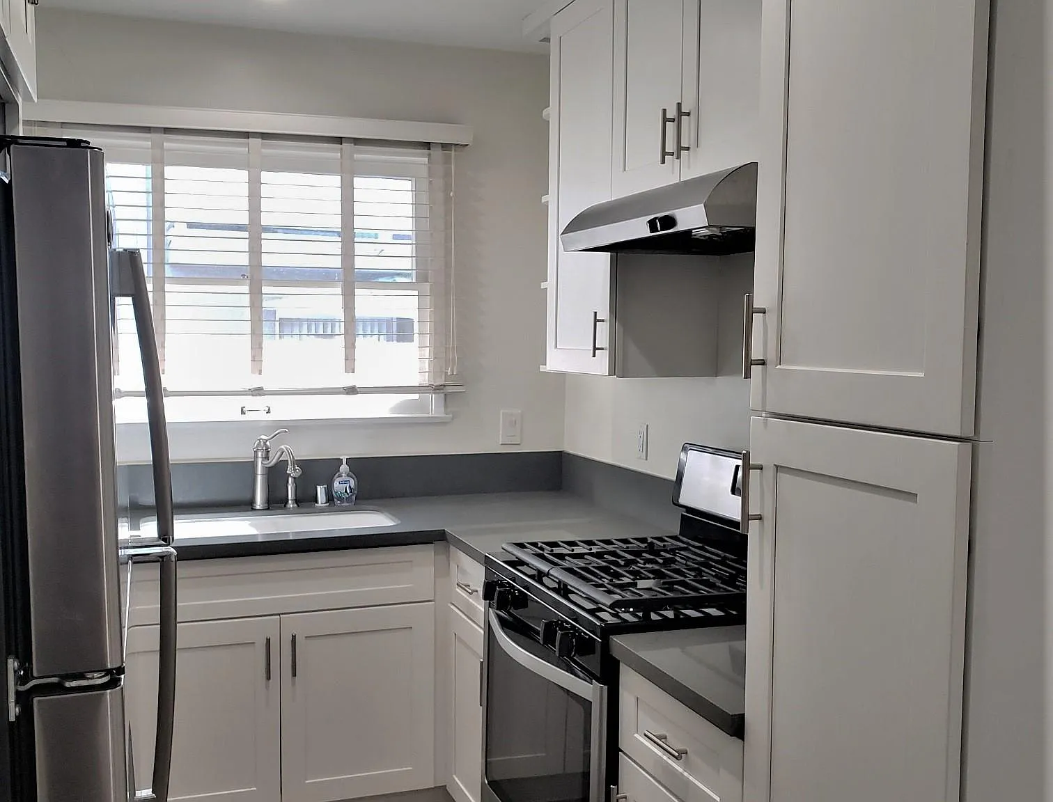 1 bed, 700 sqft, $2,195 — Photo 3