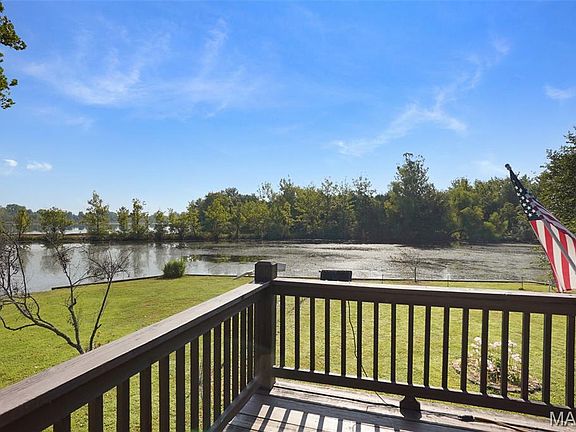 4th image of 10740 Lakeshore Dr
