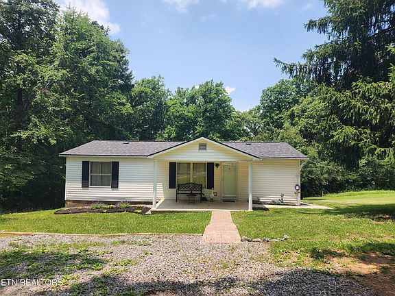 2nd image of 709 Skyline Dr
