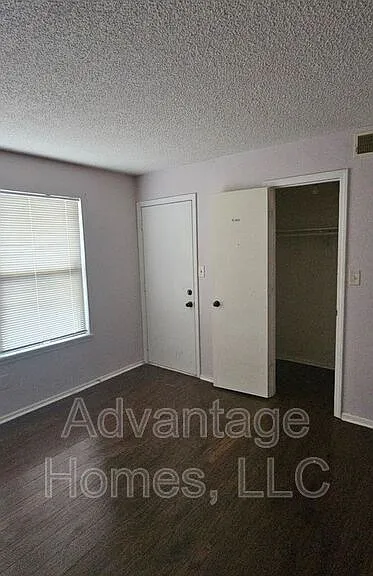 8793 W 106th Ter — Photo 12